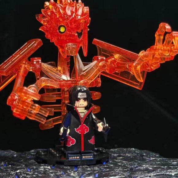 Naruto Itachi Uchiha Minifigure with Red Susanoo Armor Form Display Set - Picture 3 of 4